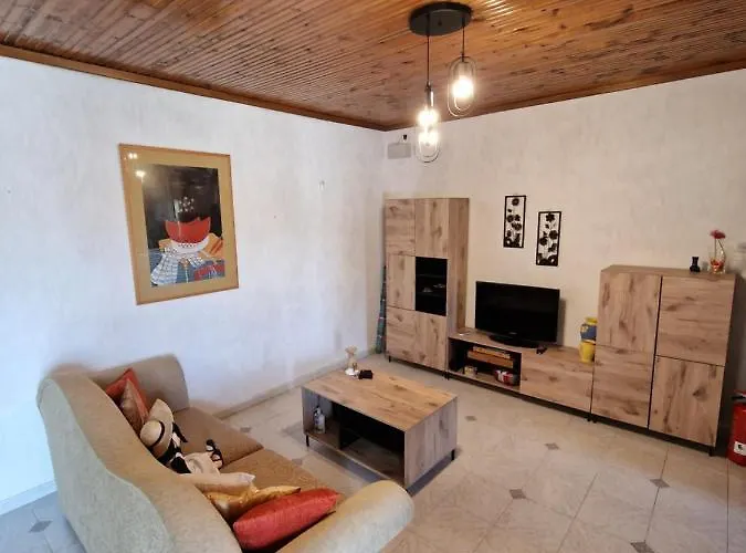 Dream In Chalkidiki 2 Bedroom With Garden Vakantiehuis Nea Triglia