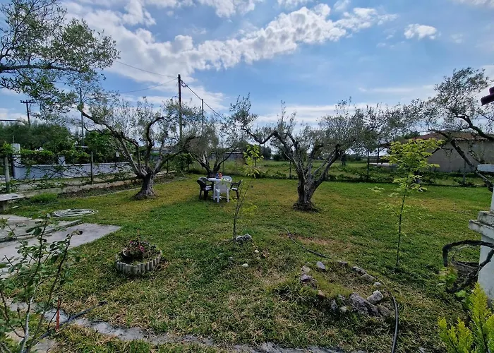 Dream In Chalkidiki 2 Bedroom With Garden Casa de Férias *
