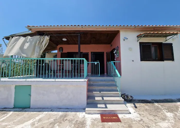 Dream In Chalkidiki 2 Bedroom With Garden Casa de Férias Nea Triglia